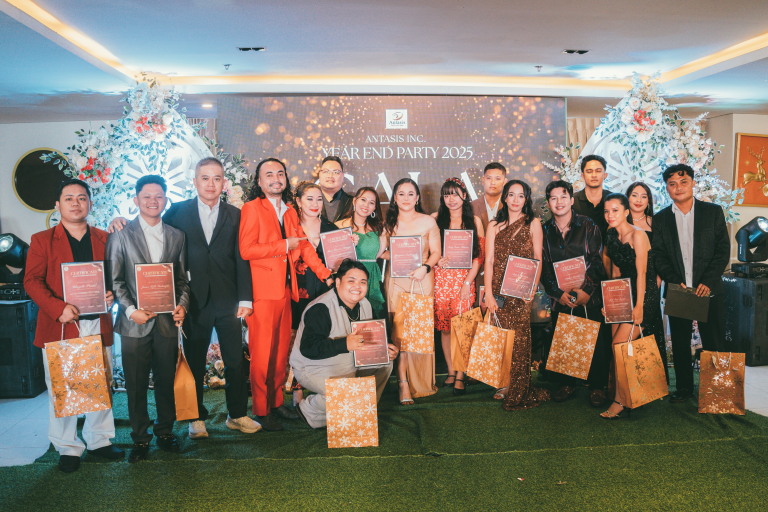 OFFICIAL PHOTO fOR Year End 2025